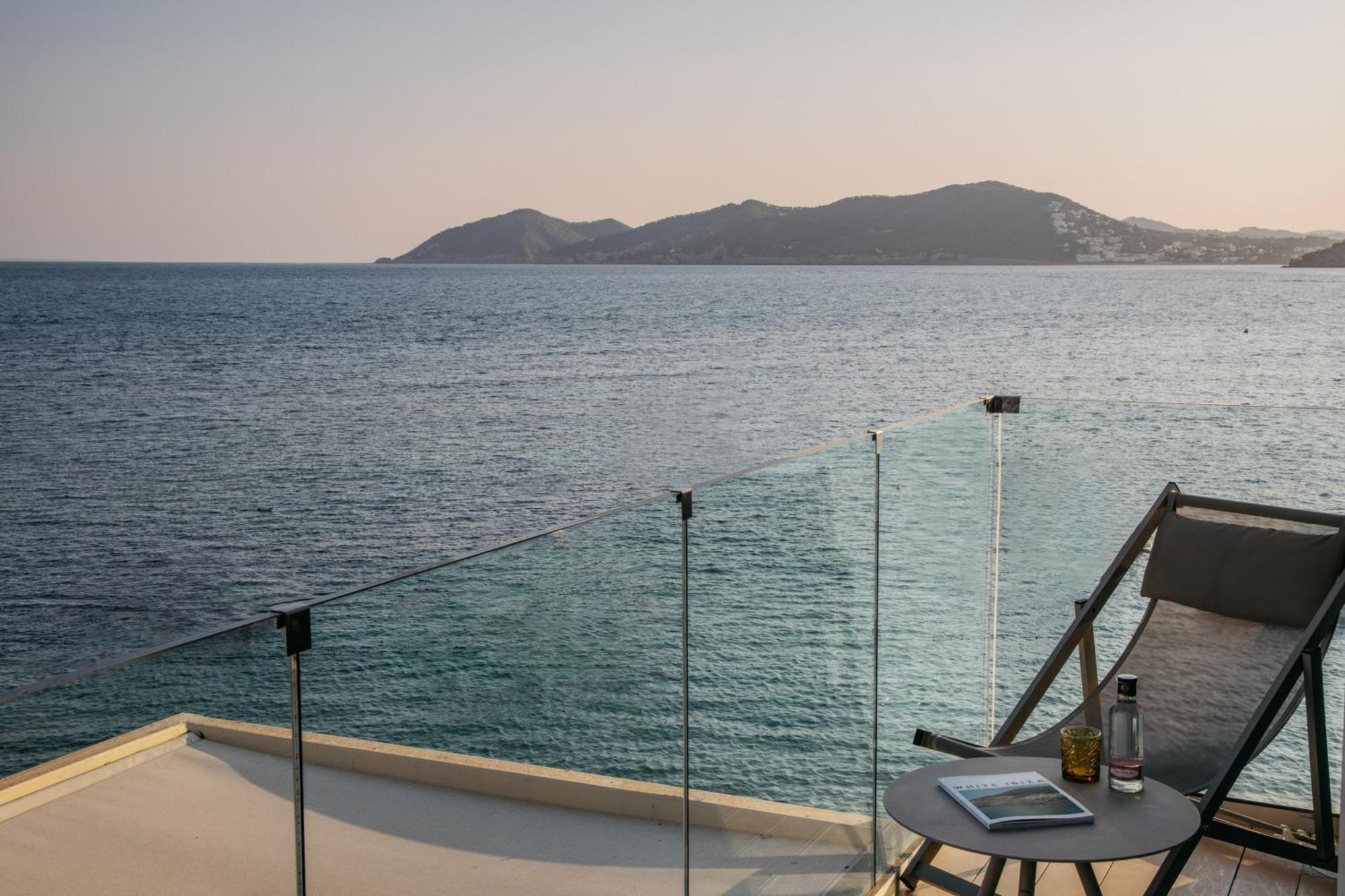 Me Ibiza - The Leading Hotels Of The World Santa Eularia des Riu Bagian luar foto